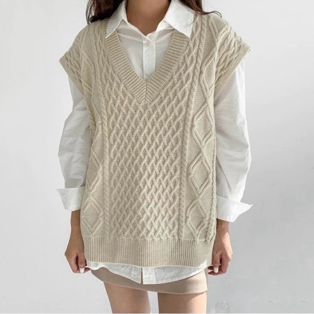 The Frankie Shop Oversized Cable Knit Wool Vest